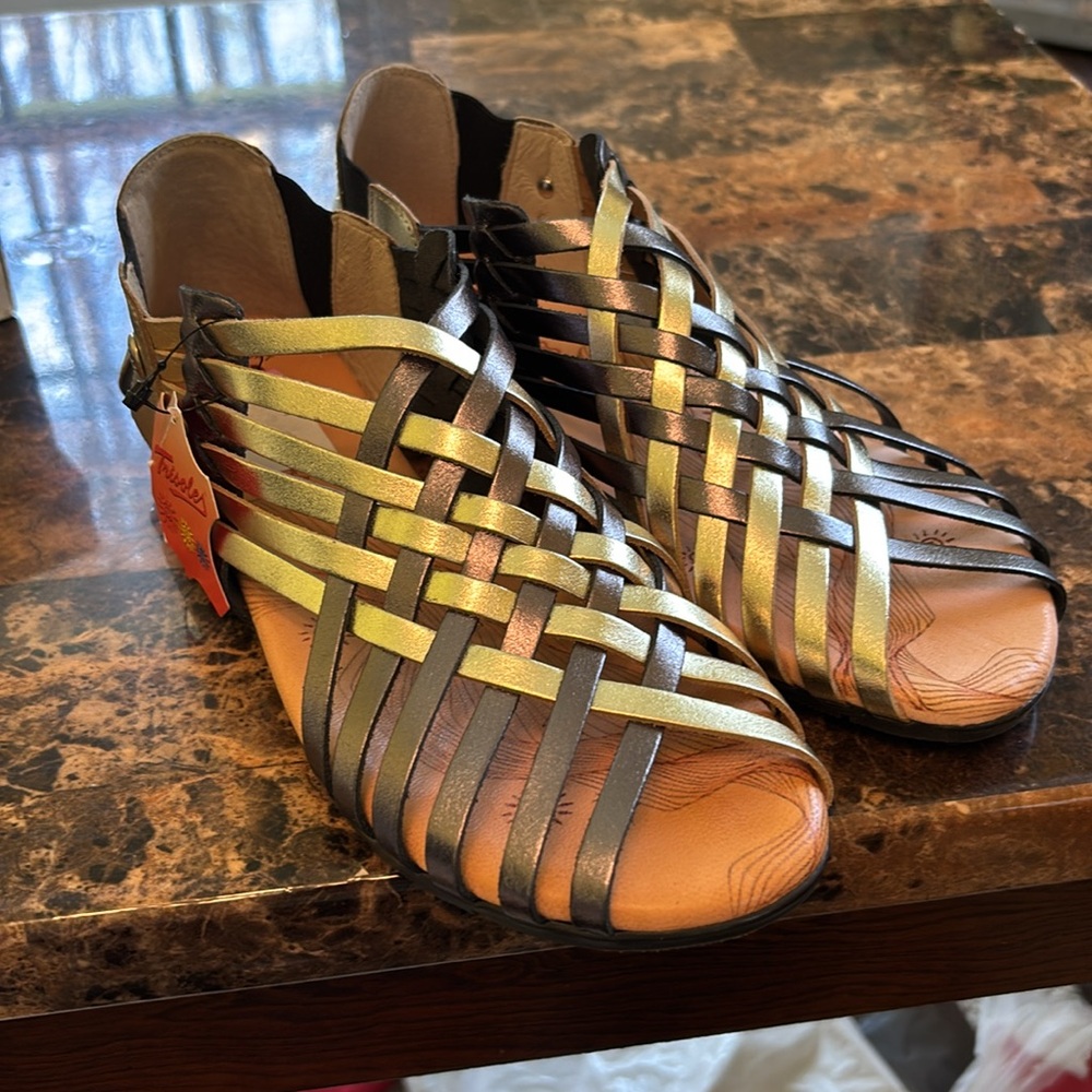Trisoles Woven Sandle Made In Spain - Picture 9 of 10